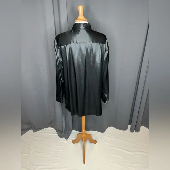 JF silk like outfit. - Picture 4 of 14